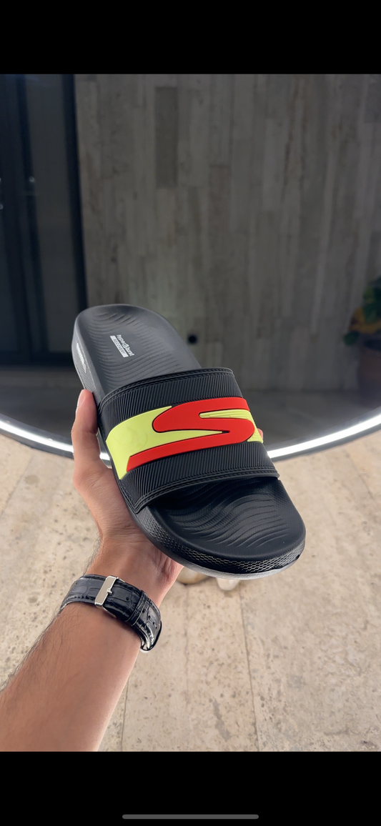 SKECHERS MEN’S SLIPPERS