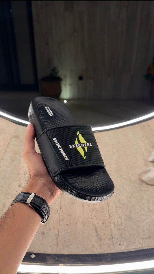 SKECHERS MEN’S SLIPPERS